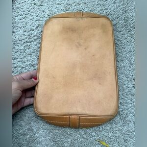 Louis Vuitton bucket bag base